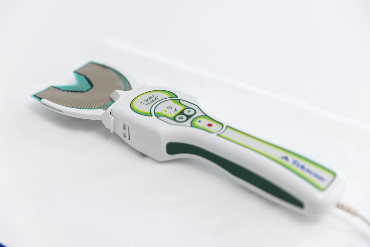 T-Scan für zahnmedizinische Harmonisierung des Kauapparates mit Kaumuskulatur, Kiefergelenken und geraden Zähnen in Wolfratshausen